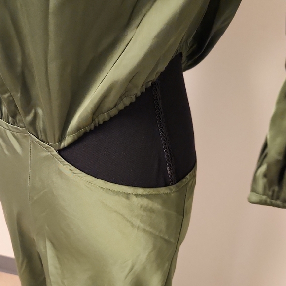 Petal & Pup One-Shoulder Satin Dress in Olive Size Large - Picture 6 of 6